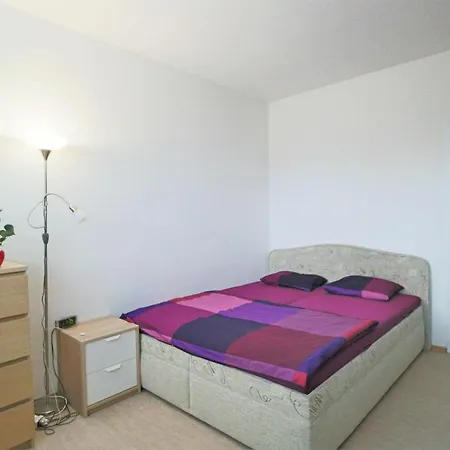 Cozy, Bright With Free Parking Habitación en casa particular Bratislava