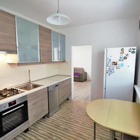 Cozy, Bright With Free Parking Ubytovanie v rodine Bratislava