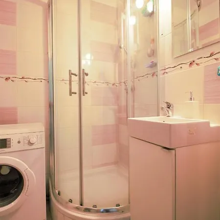 Cozy, Bright With Free Parking Kwatera prywatna